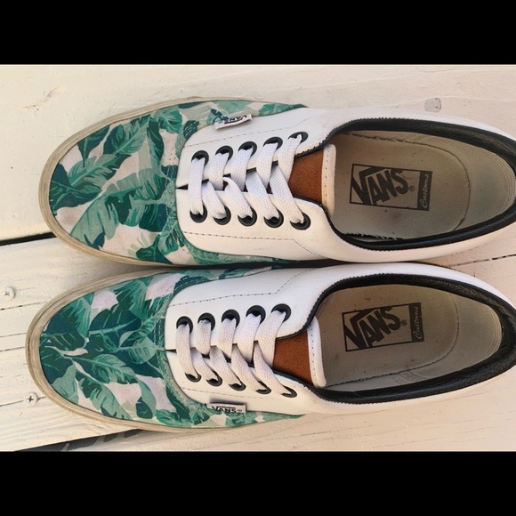 Customized Vans🌴🌴 - Picture 4 of 6
